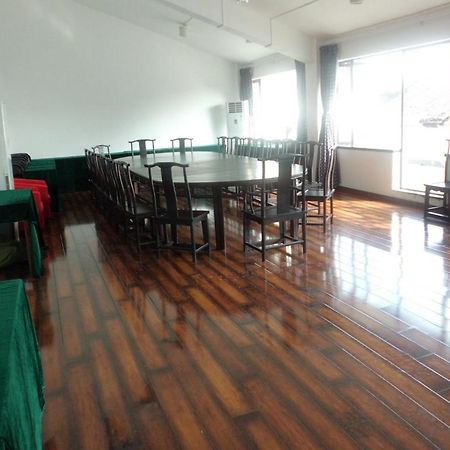Tun XI Lodge 황 산 외부 사진